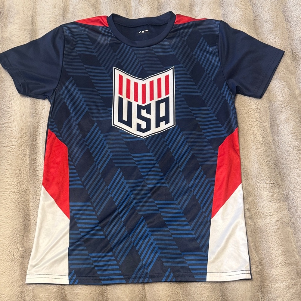 Men’s size small USA jersey